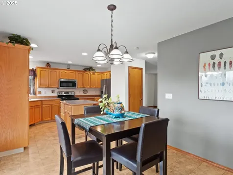 311 NW 147th Circle Vancouver WA 98685
