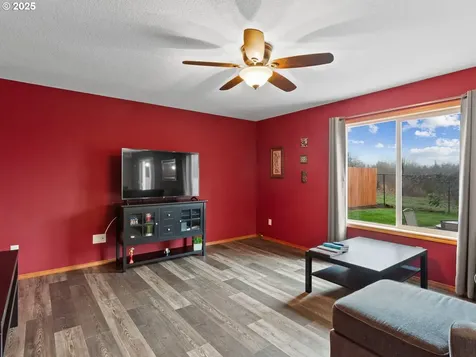 311 NW 147th Circle Vancouver WA 98685