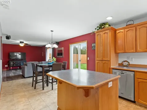 311 NW 147th Circle Vancouver WA 98685