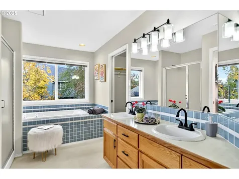 6889 SW Hollybrook Court Wilsonville OR 97070