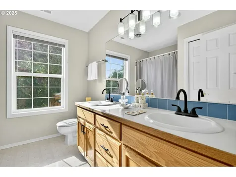 6889 SW Hollybrook Court Wilsonville OR 97070
