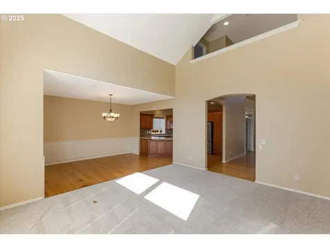 2709 N Holiday Lane Newberg OR 97132