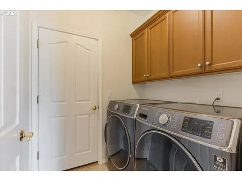 2709 N Holiday Lane Newberg OR 97132