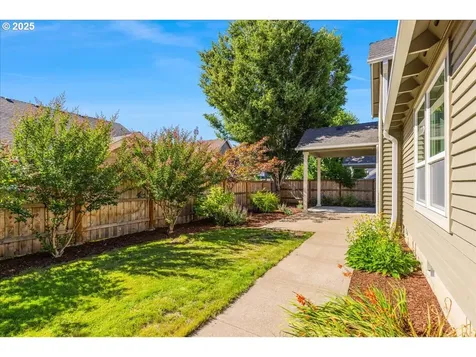 2709 N Holiday Lane Newberg OR 97132