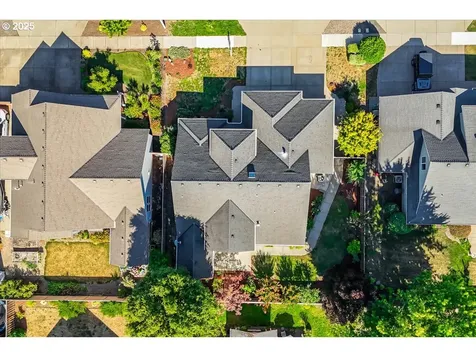 2709 N Holiday Lane Newberg OR 97132