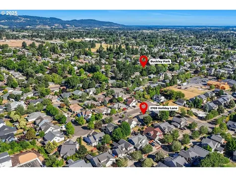 2709 N Holiday Lane Newberg OR 97132