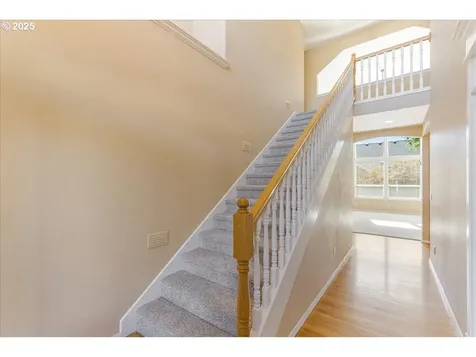 2709 N Holiday Lane Newberg OR 97132