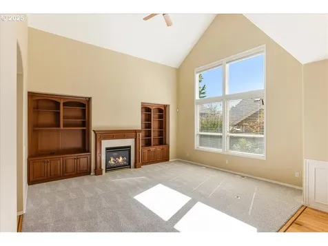 2709 N Holiday Lane Newberg OR 97132