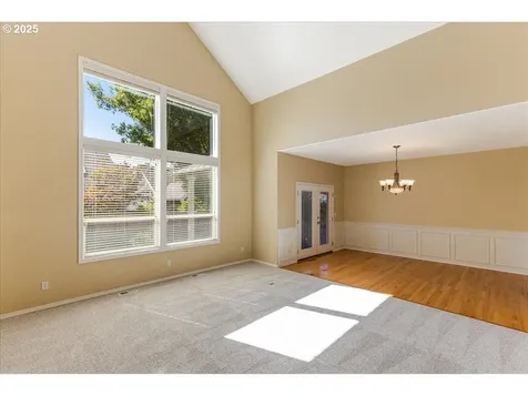 2709 N Holiday Lane Newberg OR 97132