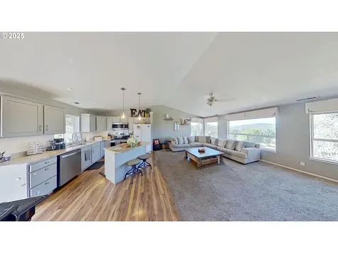 1849 NE Todd Street Roseburg OR 97470