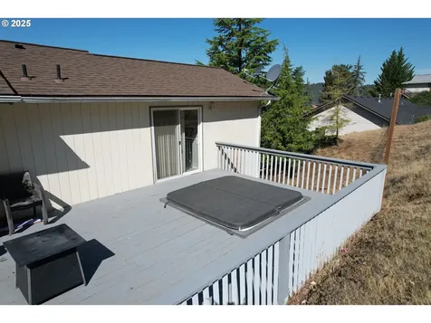 1849 NE Todd Street Roseburg OR 97470
