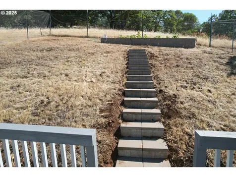 1849 NE Todd Street Roseburg OR 97470