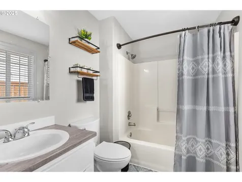 4605 NE Leverich Court Vancouver WA 98663