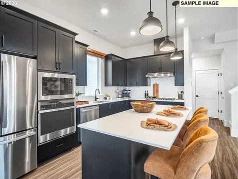 16894 SW Cairn Lane King City OR 97140