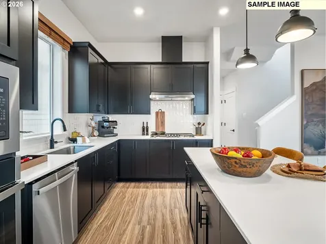 16894 SW Cairn Lane King City OR 97140