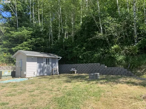 93903 Jensen Lane North Bend OR 97459