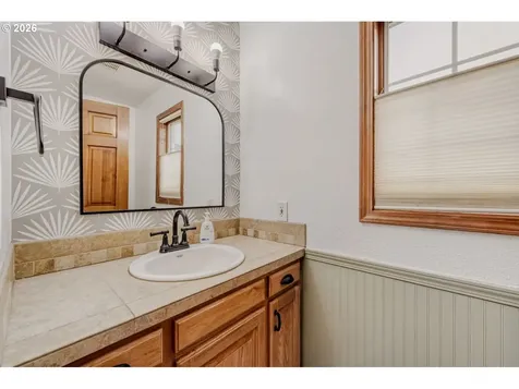 1555 S Evergreen Street Canby OR 97013