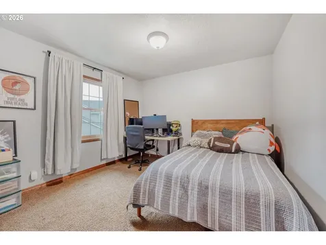 1555 S Evergreen Street Canby OR 97013