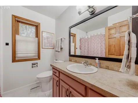 1555 S Evergreen Street Canby OR 97013
