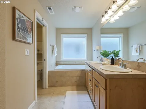 14696 Catalpa Way Oregon City OR 97045
