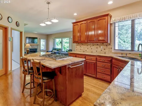 2061 Bay Meadows Drive West Linn OR 97068