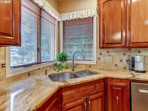 2061 Bay Meadows Drive West Linn OR 97068