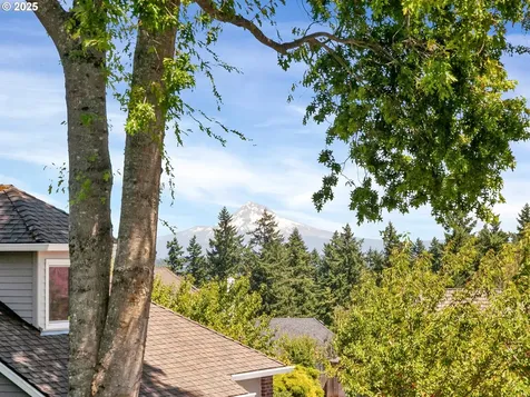 2061 Bay Meadows Drive West Linn OR 97068
