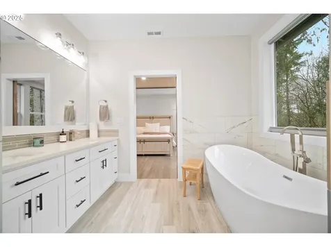 1812 N 4th Way Ridgefield WA 98642