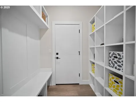 1812 N 4th Way Ridgefield WA 98642