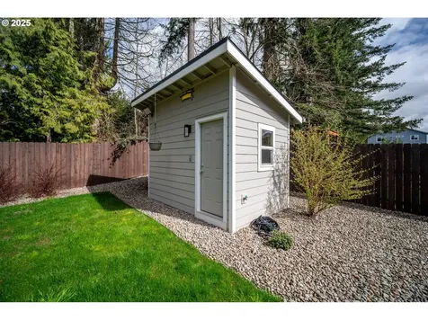 1812 N 4th Way Ridgefield WA 98642