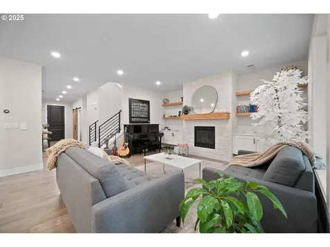 1812 N 4th Way Ridgefield WA 98642