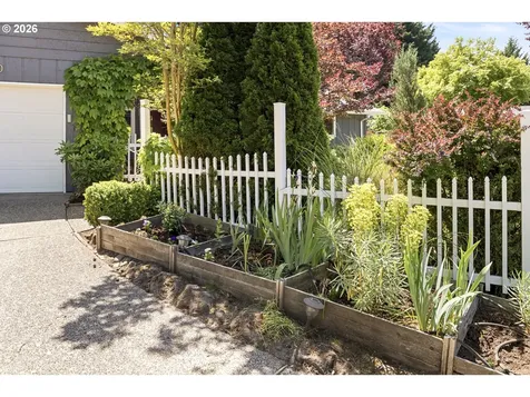8820 SW Nisqually Court Tualatin OR 97062