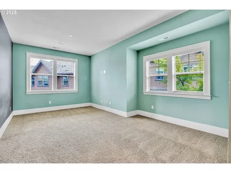 10441 SW Windwood Way Portland OR 97225