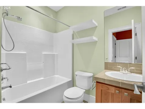 10441 SW Windwood Way Portland OR 97225