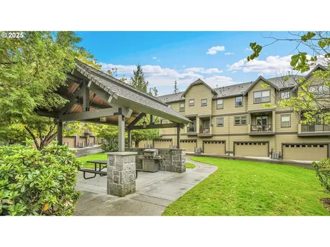 10441 SW Windwood Way Portland OR 97225