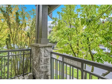 10441 SW Windwood Way Portland OR 97225