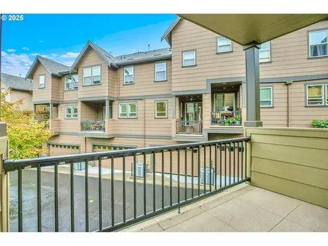 10441 SW Windwood Way Portland OR 97225