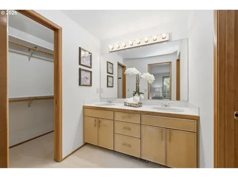880 Spyglass Drive Eugene OR 97401