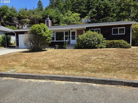 29353 Vera Street Gold Beach OR 97444