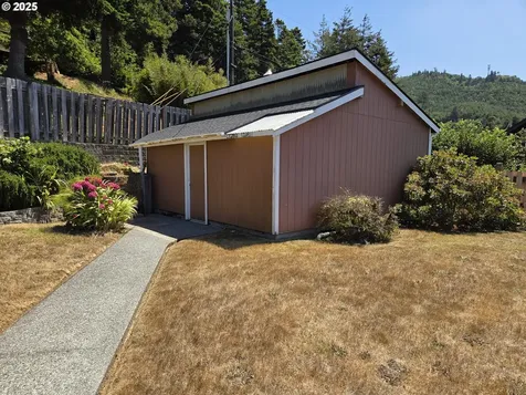 29353 Vera Street Gold Beach OR 97444