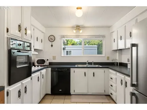 1199 N Terry Street Eugene OR 97402