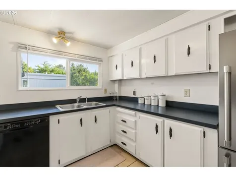1199 N Terry Street Eugene OR 97402