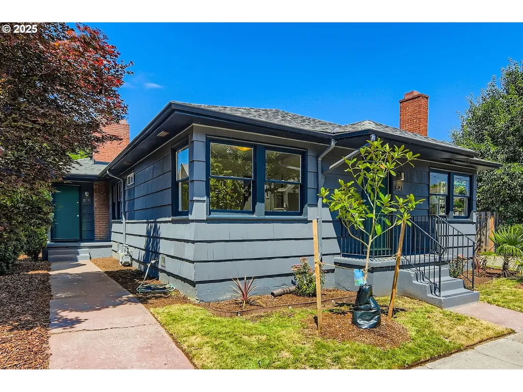 815/821 NE Holman Street Portland OR 97211