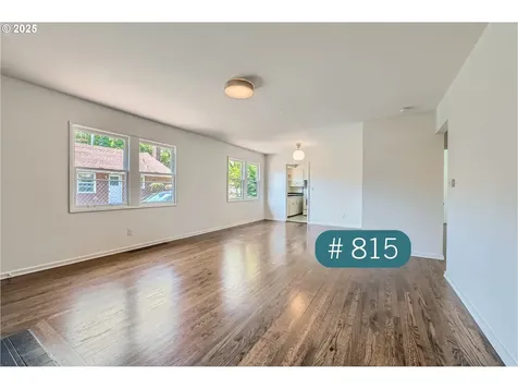 815/821 NE Holman Street Portland OR 97211