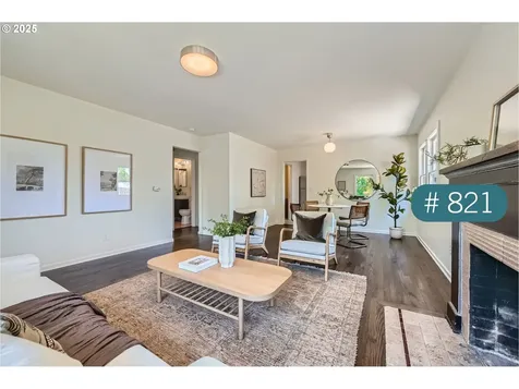 815/821 NE Holman Street Portland OR 97211