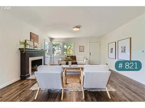 815/821 NE Holman Street Portland OR 97211