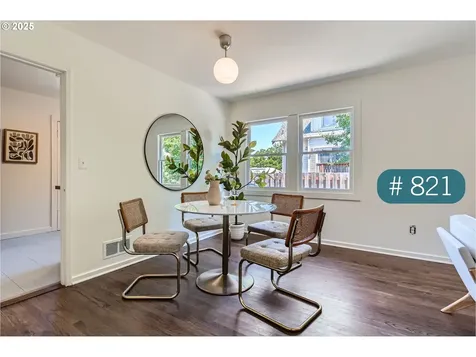 815/821 NE Holman Street Portland OR 97211