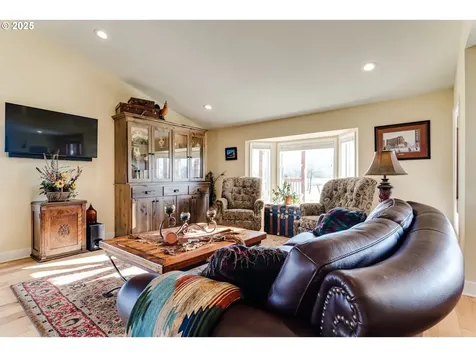 83362 Enterprise Road Creswell OR 97426