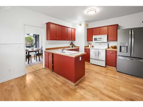886 Florence Avenue Astoria OR 97103