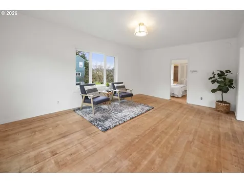 886 Florence Avenue Astoria OR 97103